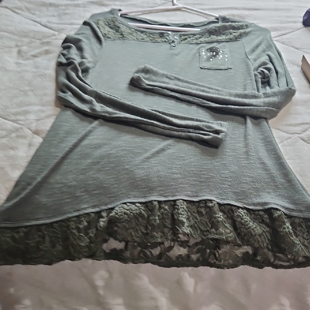 Elegant Green Lace Trim Women's Top